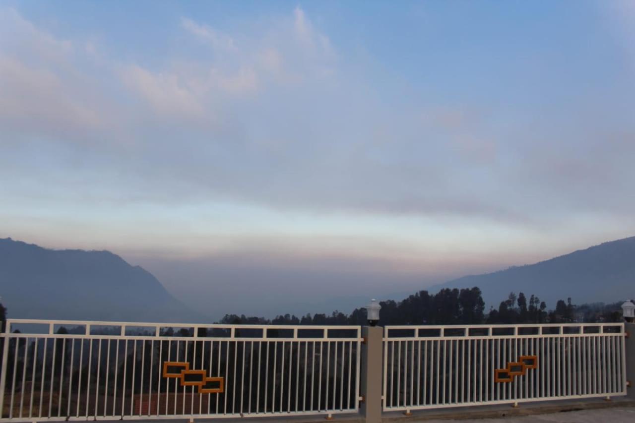 Bromo Otix Guest House Eksteriør bilde